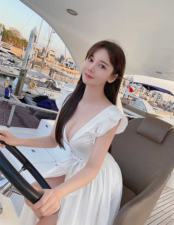 新加坡模特预约价格